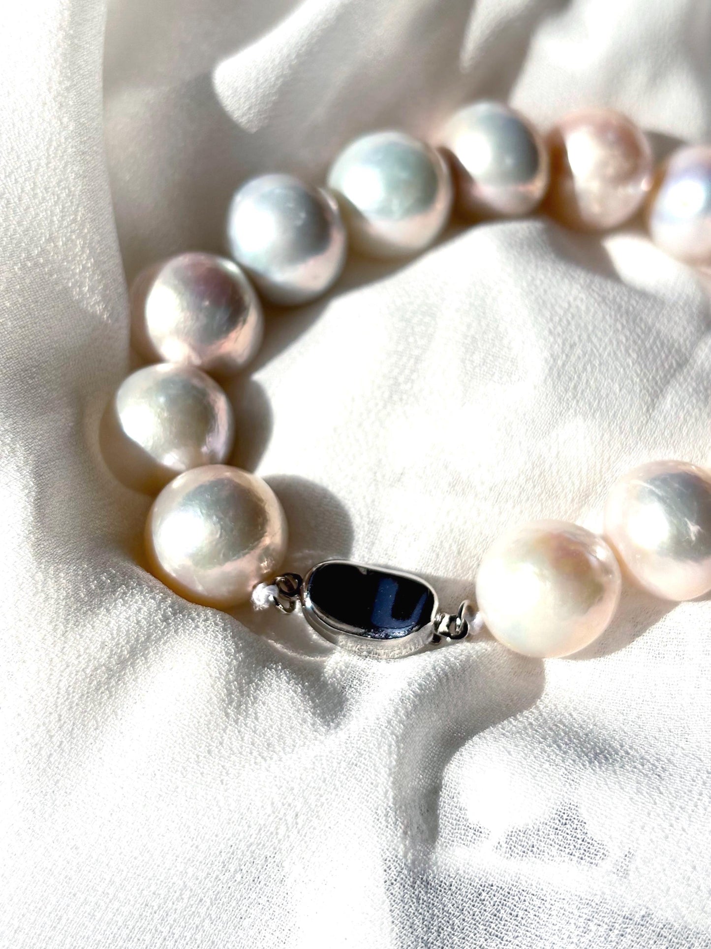 Ivory Whisper - White Baroque Freshwater Pearl Bracelet, Minimalist Bracelet, Elegant Everyday Jewelry, Gift for Mum, June Birthstone