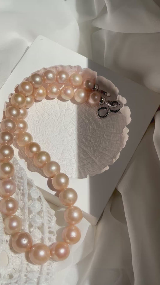 Orange Jasmine Bloom – Warm Peach Glow Pearl Necklace